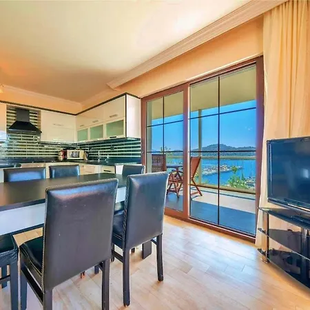 With Sea View And Pool Hans